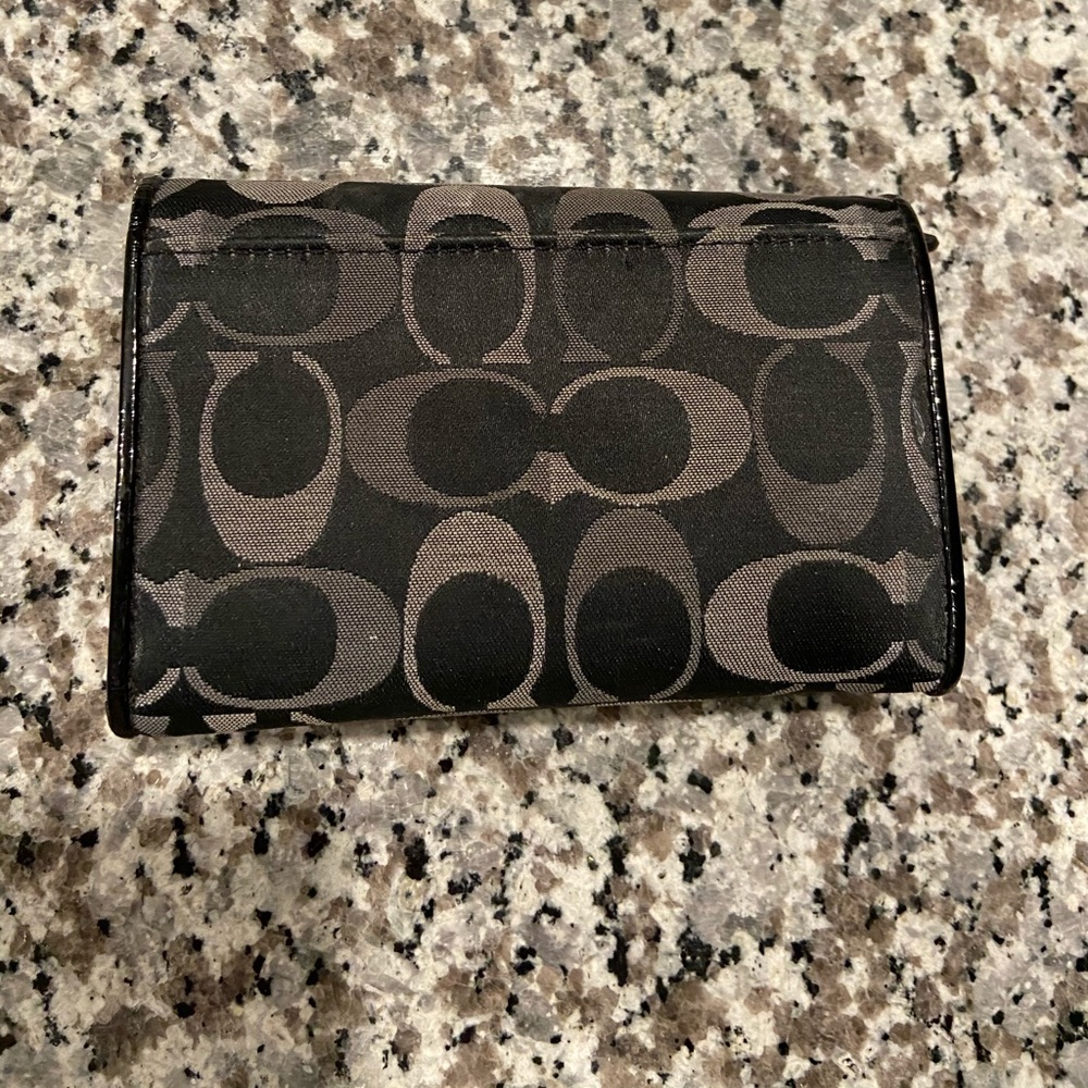 Coach Wallet 🖤🖤 - Picture 3 of 3